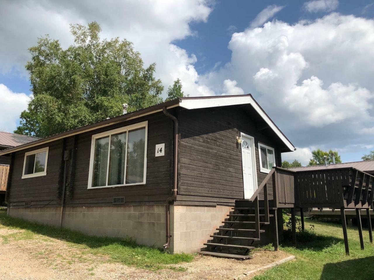 Kenosee Park Kenosee Inn & Cabins المظهر الخارجي الصورة